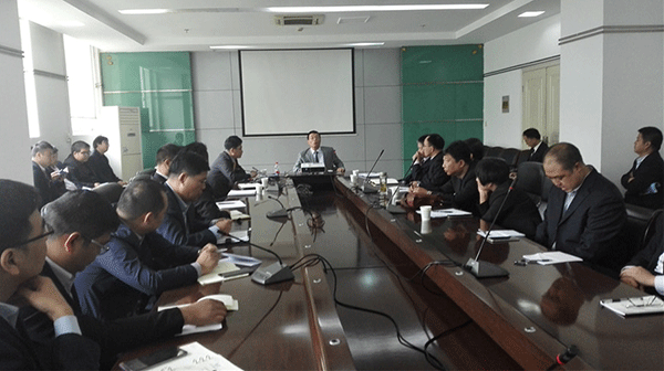 西瑪電機(jī)凝聚力量，統(tǒng)一思想，堅(jiān)定信念，振奮精神。