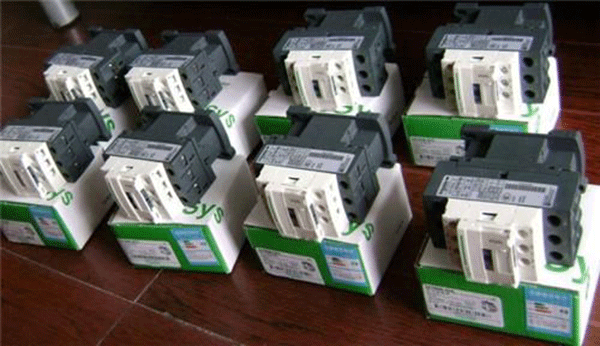 如何選擇合適的三相異步電機變頻器——西安泰富西瑪電機(西安西瑪電機集團股份有限公司)官方網(wǎng)站 如何選擇合適的三相異步電機變頻器——西安泰富西瑪電機(西安西瑪電機集團股份有限公司)官方網(wǎng)站