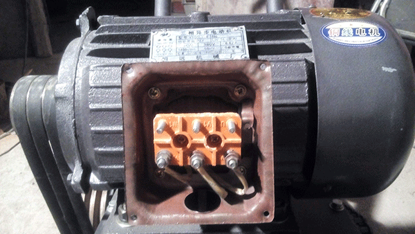 淺談西安泰富西瑪三相異步電動(dòng)機(jī)的基本原理。